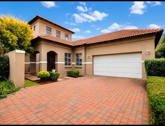 3 BEDROOM HOUSE FOR SALE IN MIDSTREAM ESTATE